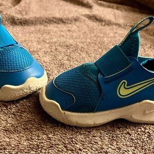 Nike Kids Blue and Yellow Sneakers